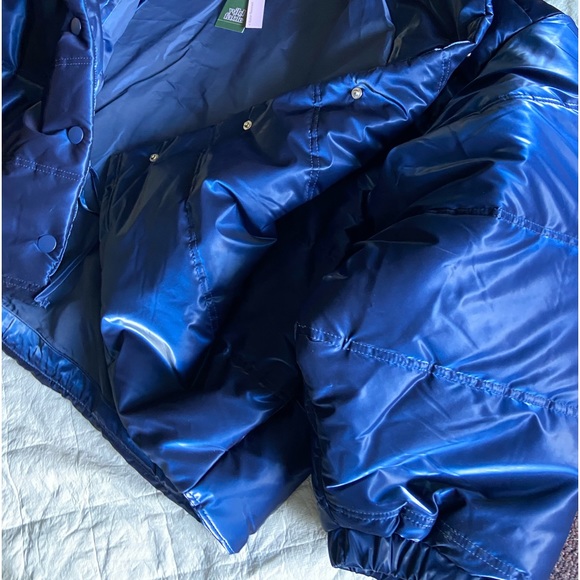 Brand new oversized puffer jacket. - Picture 4 of 5